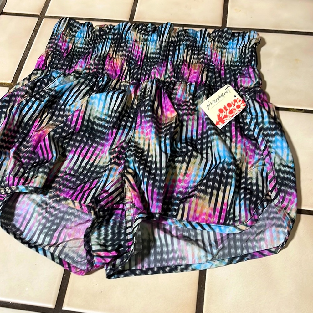 Free people Active Shorts back rise (size Medium) new with tags